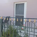 J & M Apartment *